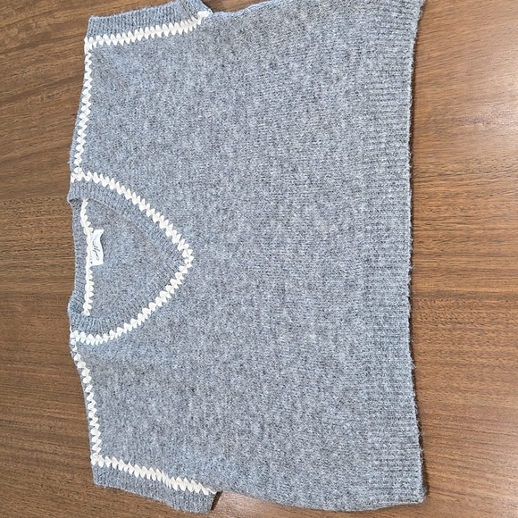 Carly Jean Los Angeles Gray V-Neck Sweater Vest - Picture 10 of 15